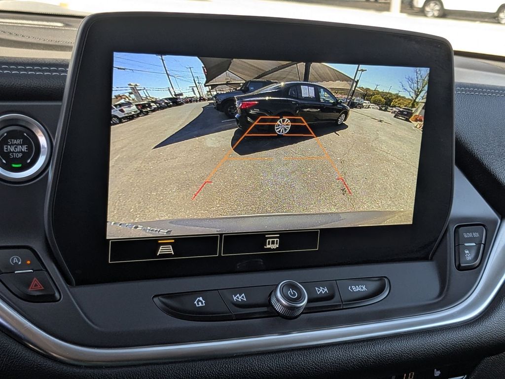 Thumbnail: 2025 Chevrolet Blazer - 21