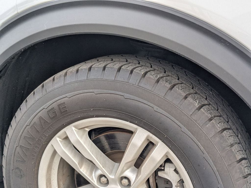 Thumbnail: 2023 Ford Explorer - 29