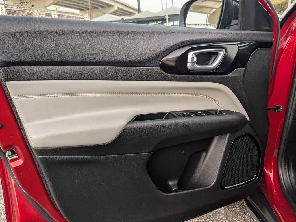 Thumbnail: 2025 Jeep Compass - 14