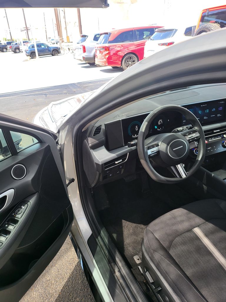 Thumbnail: 2025 Hyundai Sonata - 4