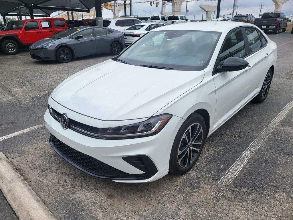 Thumbnail: 2025 Volkswagen Jetta - 4