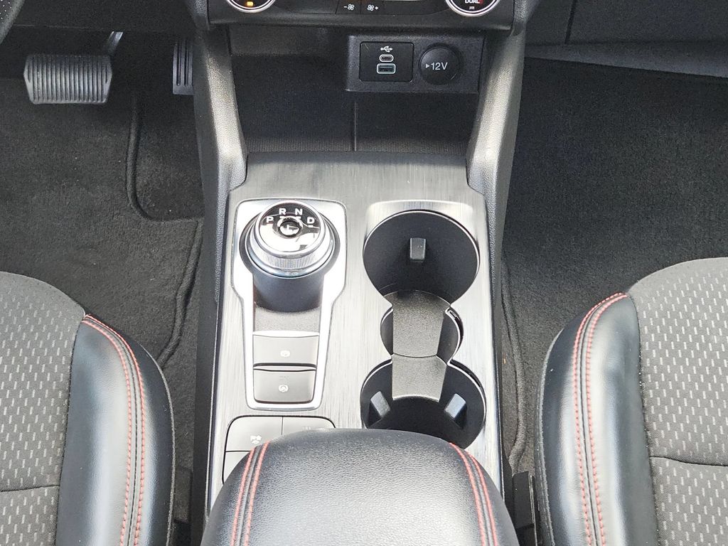 2025 Ford Escape ST-Line - Photo 22