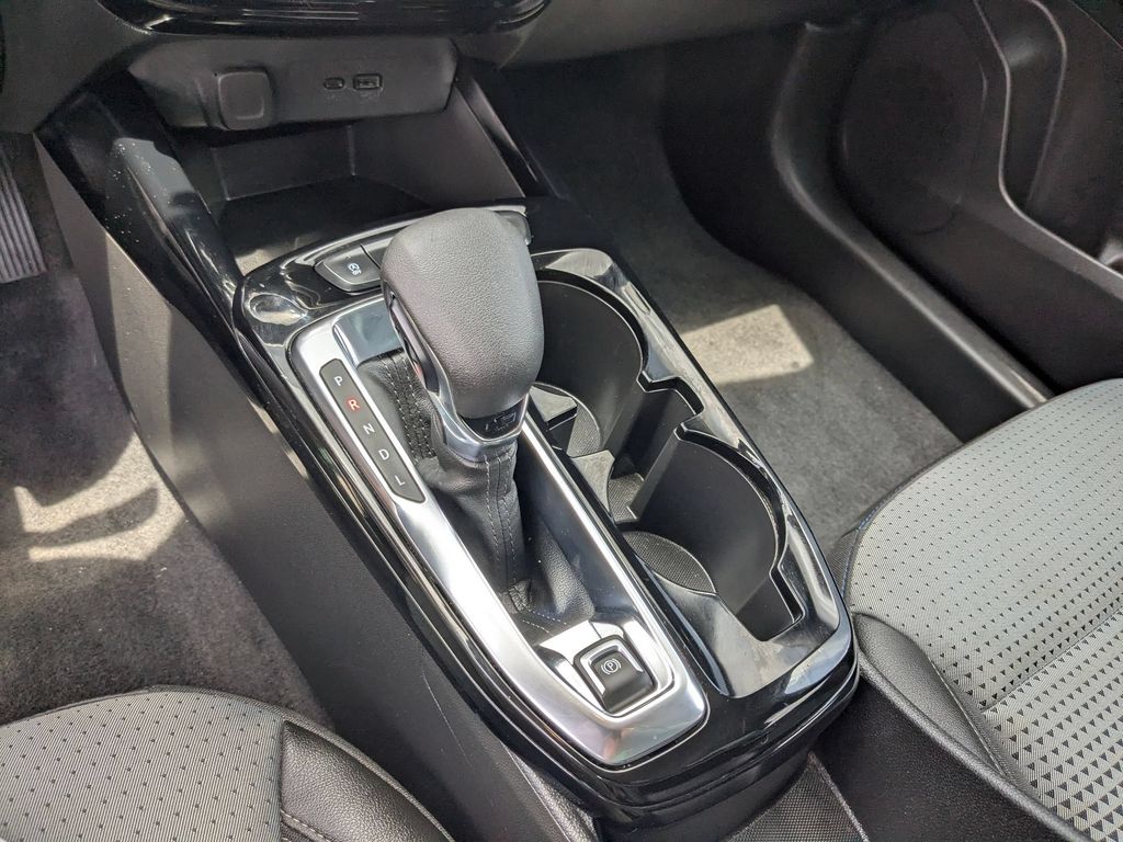 Thumbnail: 2025 Chevrolet Trax - 21