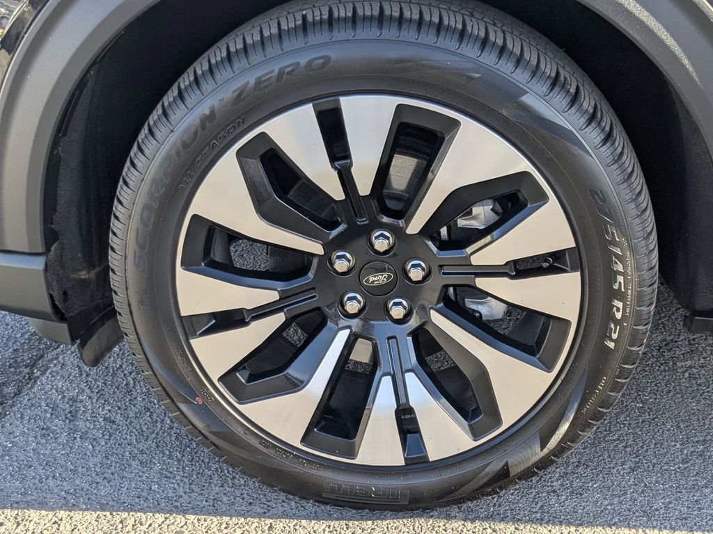 Thumbnail: 2025 Ford Explorer - 29