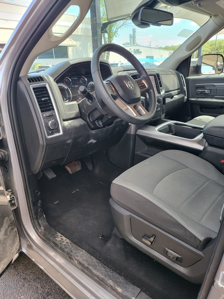 Thumbnail: 2023 RAM 1500 Classic - 4
