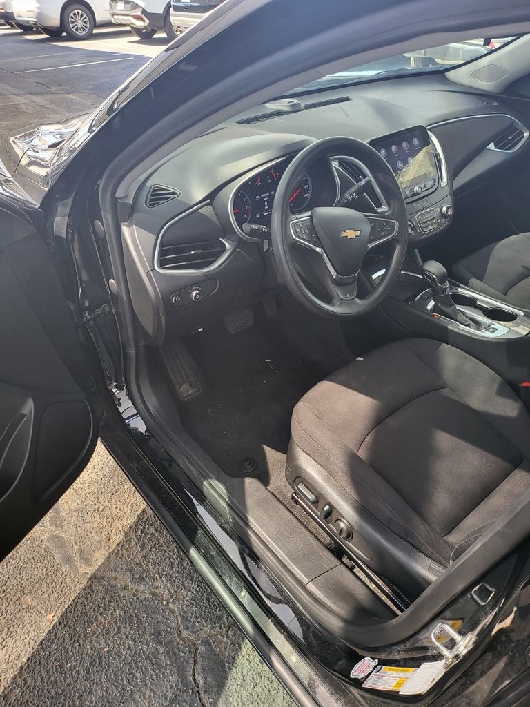 Thumbnail: 2024 Chevrolet Malibu - 6