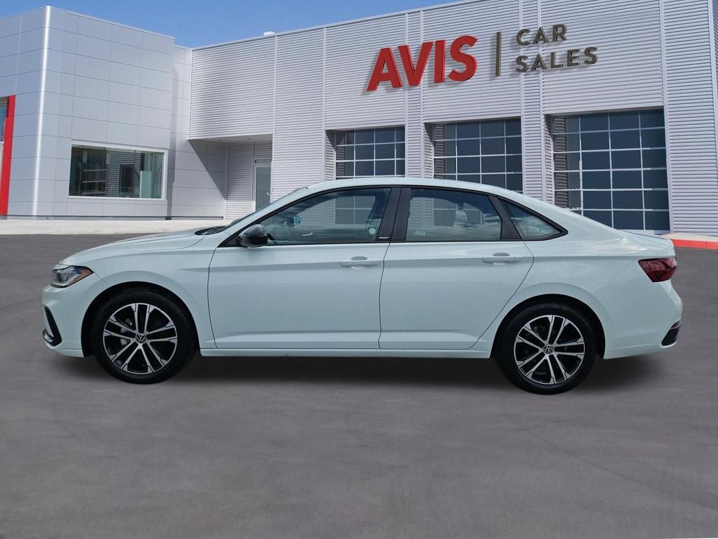 Thumbnail: 2025 Volkswagen Jetta - 2