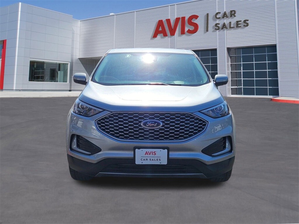 2024 Ford Edge SEL photo 2