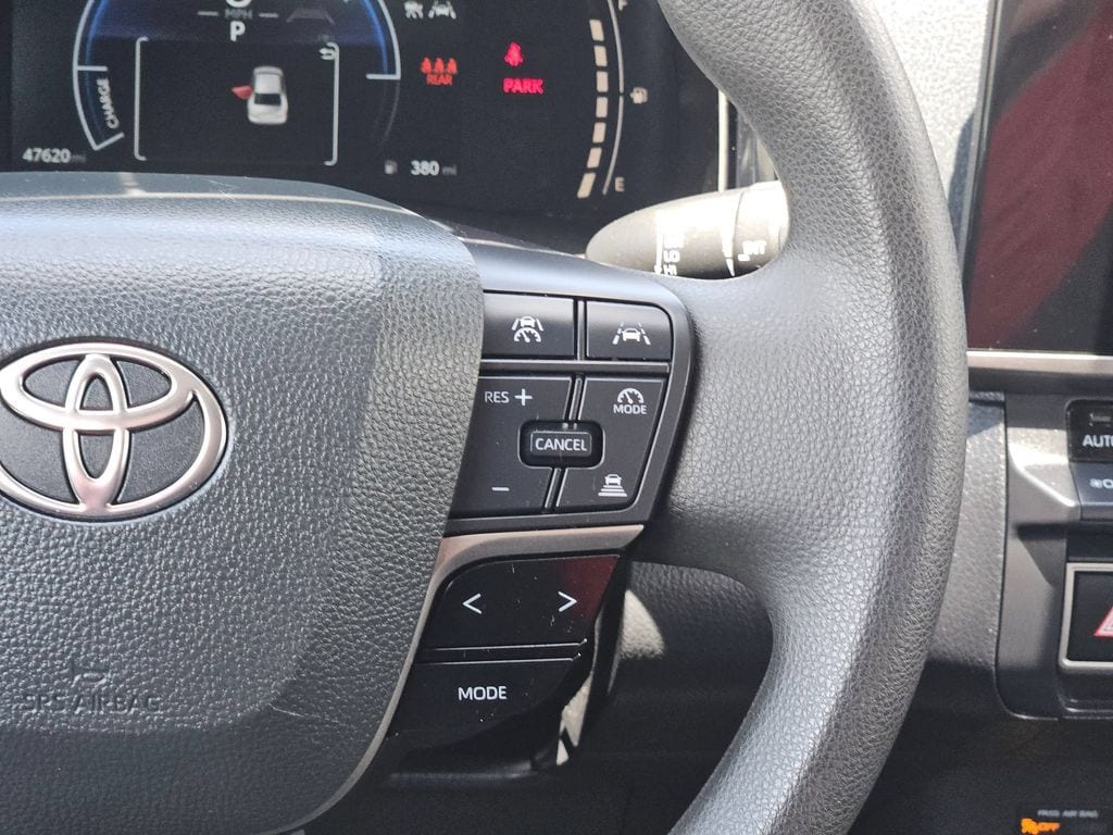 Thumbnail: 2025 Toyota Camry - 25