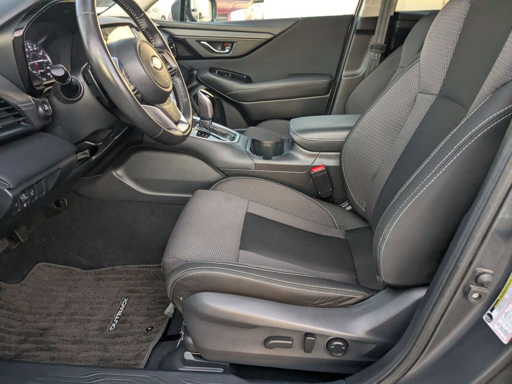 Thumbnail: 2025 Subaru Outback - 10