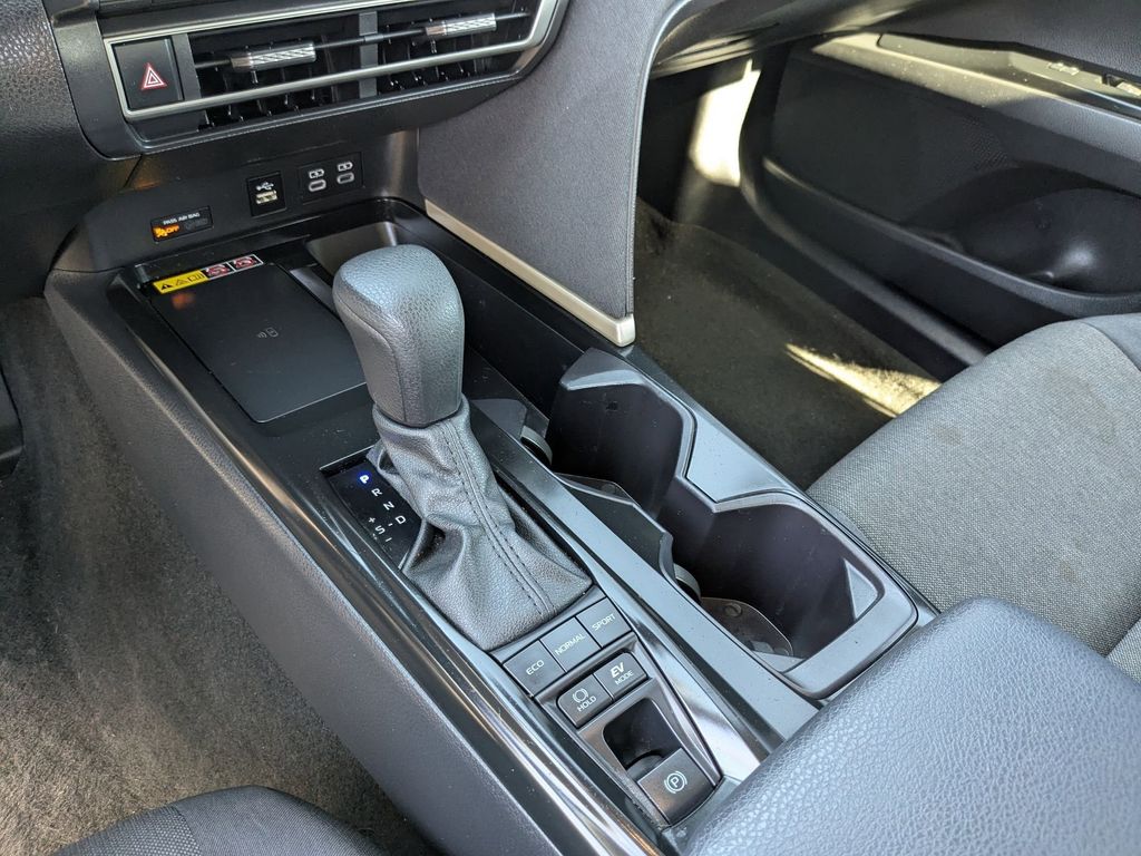 Thumbnail: 2025 Toyota Camry - 22