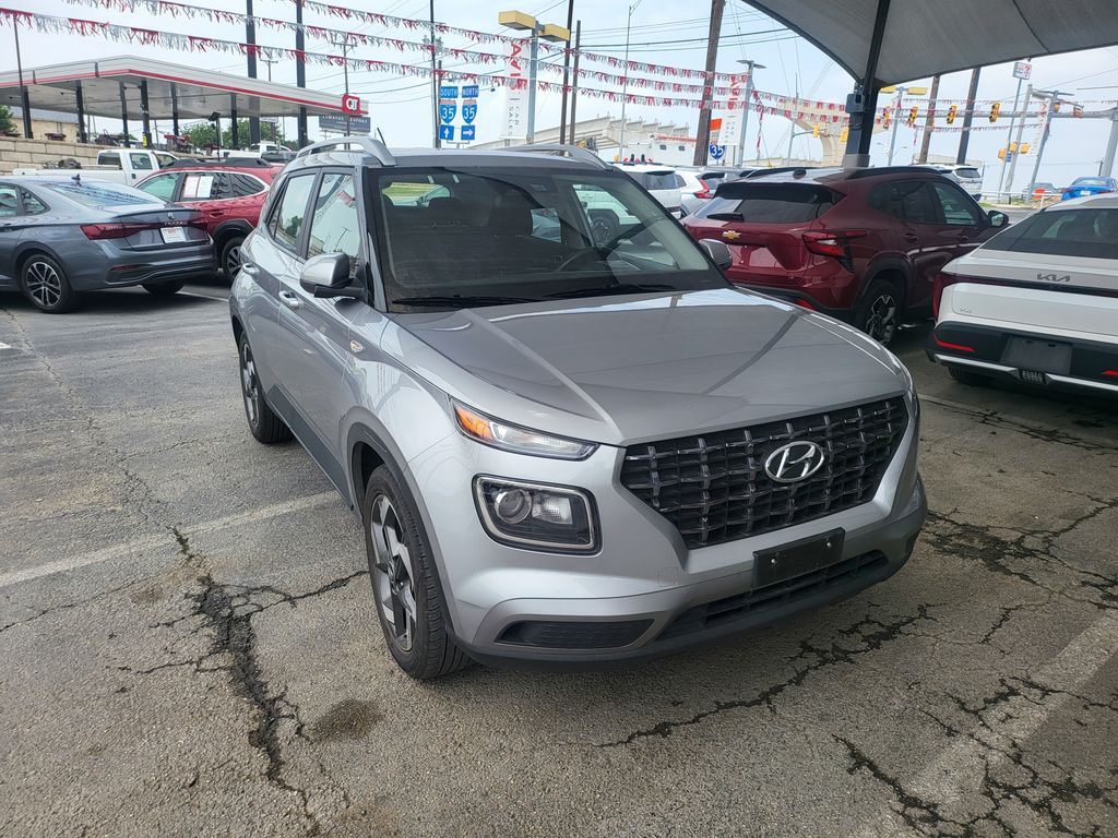 Thumbnail: 2025 Hyundai Venue - 2
