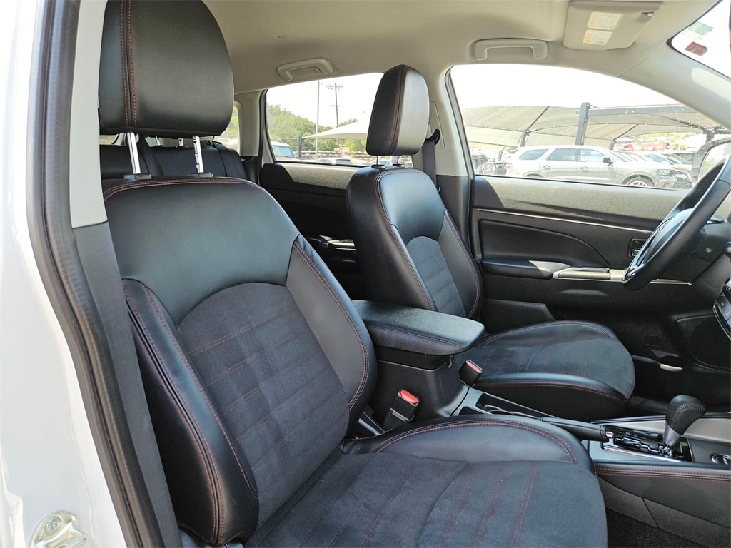Thumbnail: 2024 Mitsubishi Outlander Sport - 29