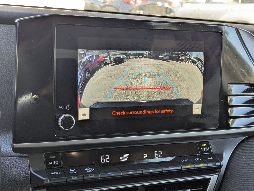 Thumbnail: 2025 Toyota Camry - 20