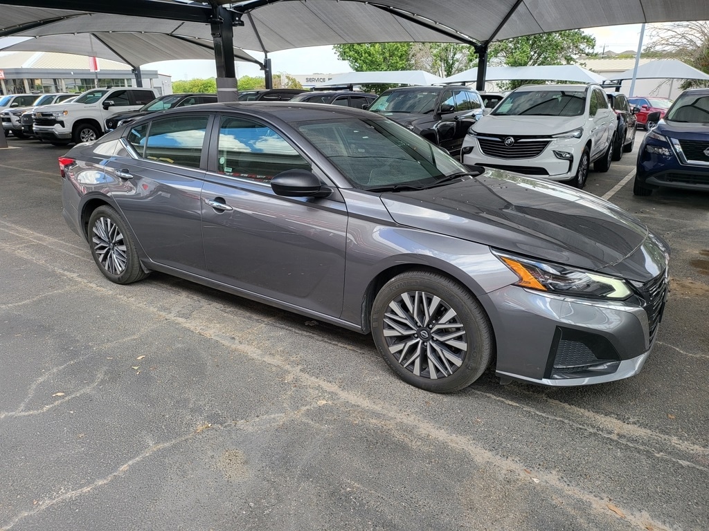 Thumbnail: 2024 Nissan Altima - 4