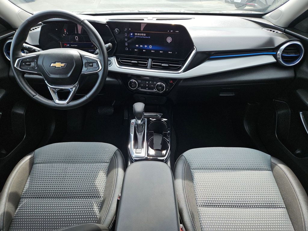 Thumbnail: 2025 Chevrolet Trax - 19