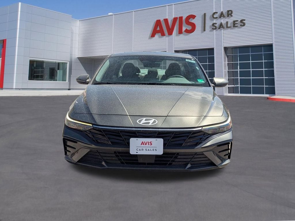 Thumbnail: 2025 Hyundai Elantra - 10