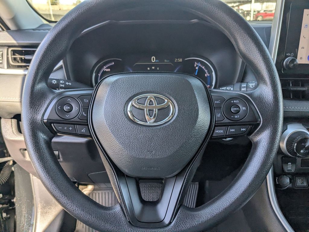 Thumbnail: 2025 Toyota RAV4 - 16