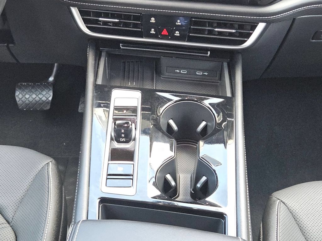 2025 Volkswagen Atlas SE w/Tech - Photo 21