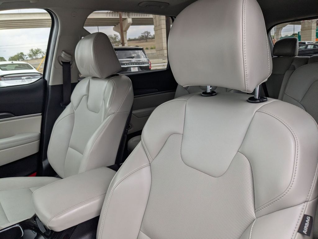 Thumbnail: 2025 Kia Telluride - 16