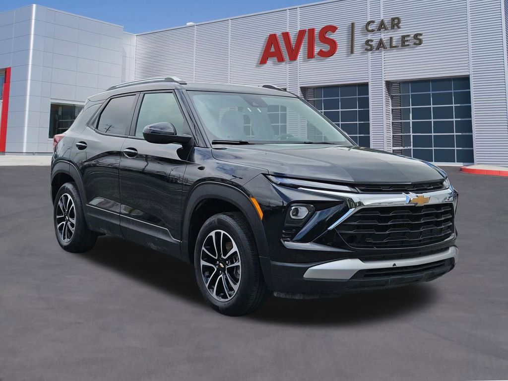 Thumbnail: 2025 Chevrolet TrailBlazer - 9