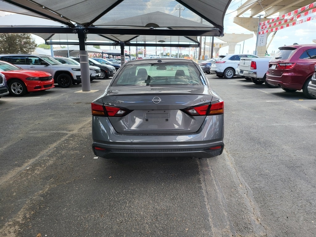 Thumbnail: 2024 Nissan Altima - 5