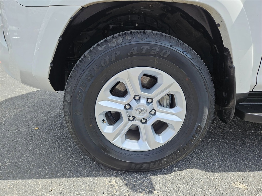 Thumbnail: 2024 Toyota 4Runner - 33