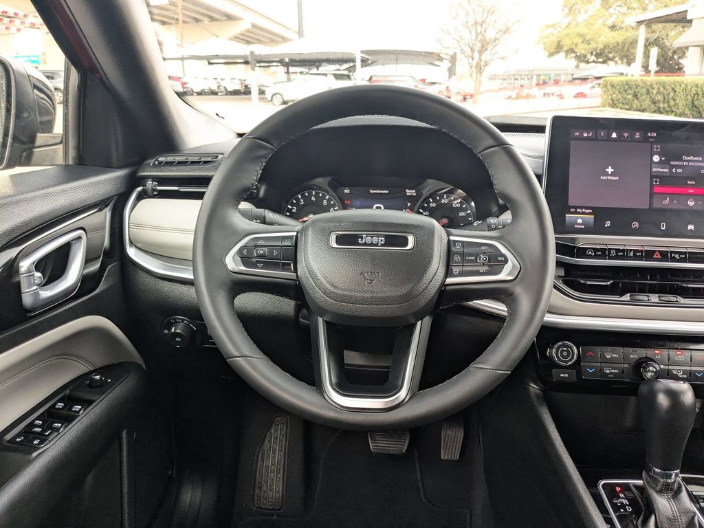 Thumbnail: 2025 Jeep Compass - 25