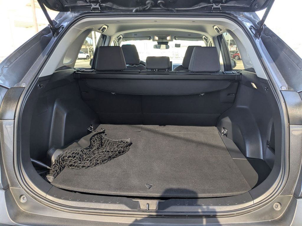 Thumbnail: 2025 Toyota RAV4 - 26