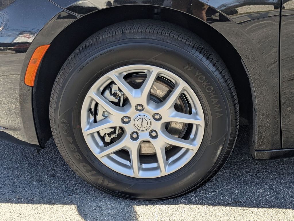 Thumbnail: 2025 Chrysler Pacifica - 29