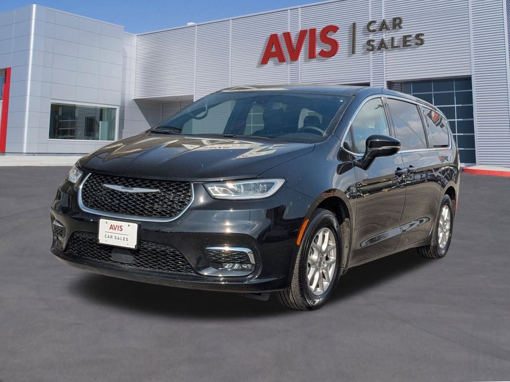 Thumbnail: 2025 Chrysler Pacifica - 1