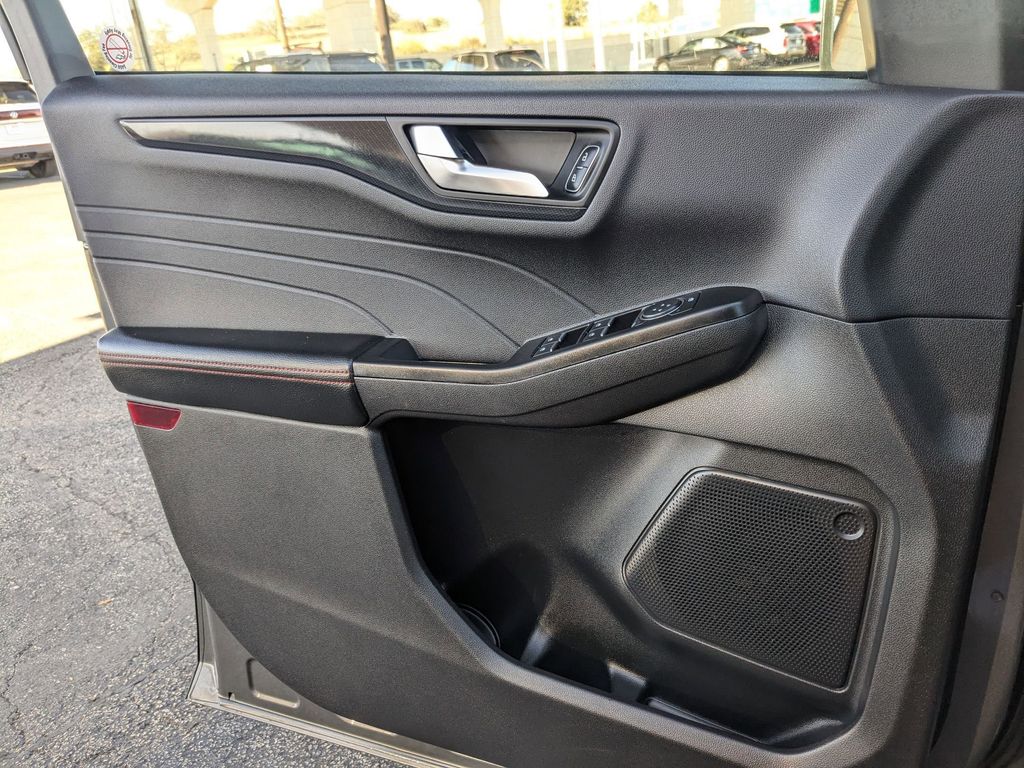 Thumbnail: 2025 Ford Escape - 16