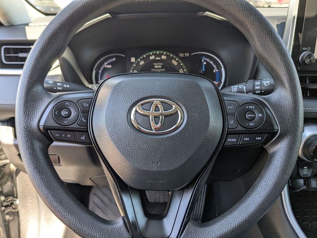 Thumbnail: 2025 Toyota RAV4 - 17