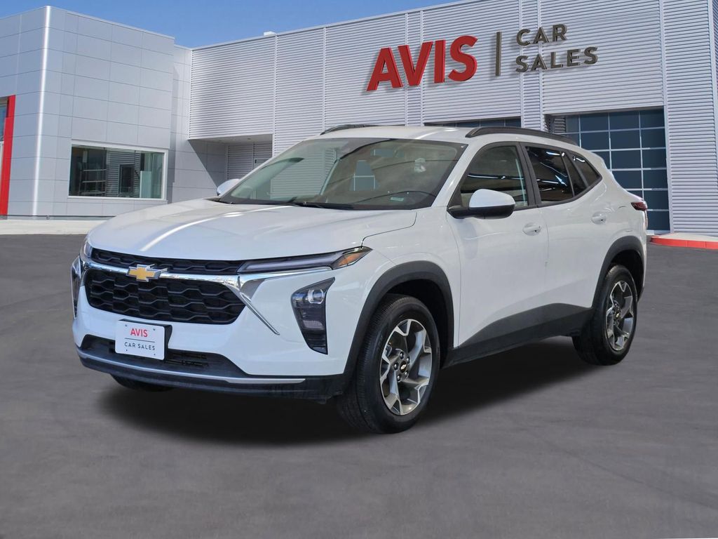 2025 Chevrolet Trax LT's photo