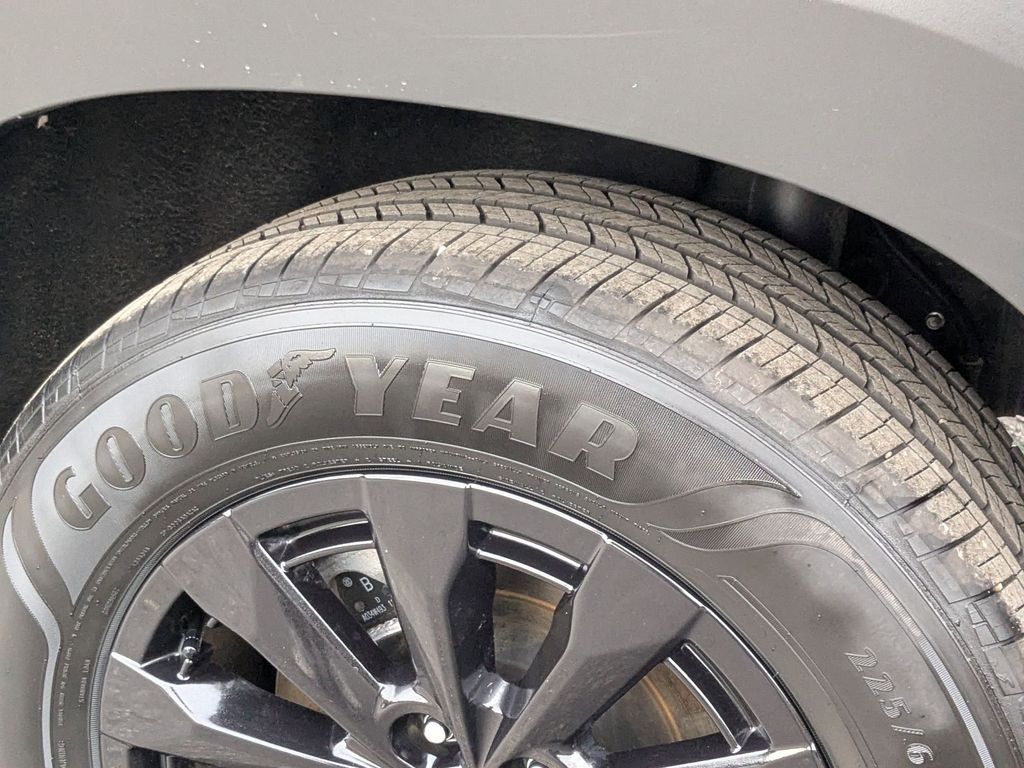 Thumbnail: 2025 Mazda CX-50 - 26