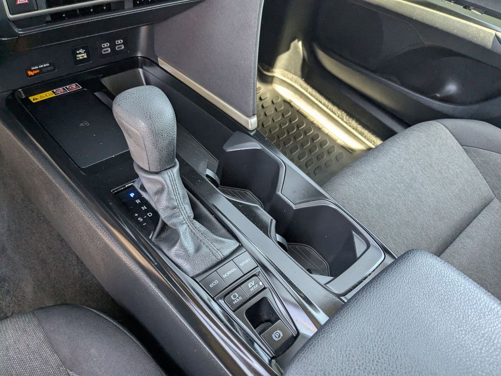 Thumbnail: 2025 Toyota Camry - 23