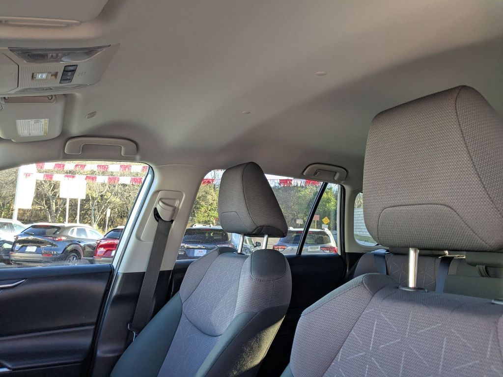 Thumbnail: 2025 Toyota RAV4 - 22