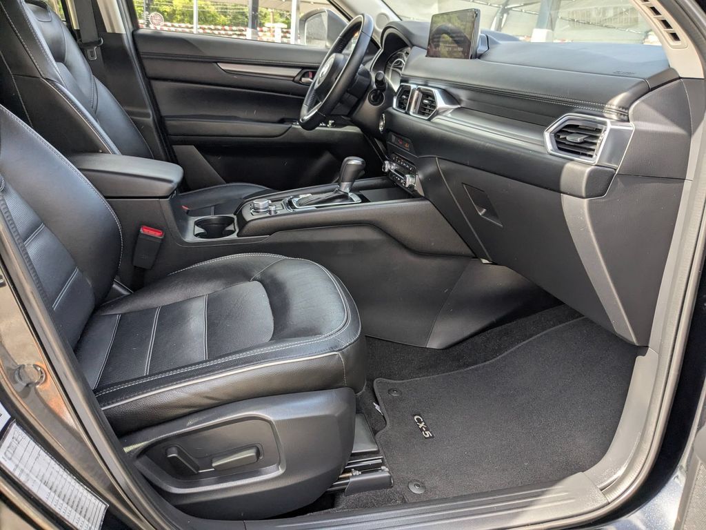 Thumbnail: 2025 Mazda CX-5 - 28