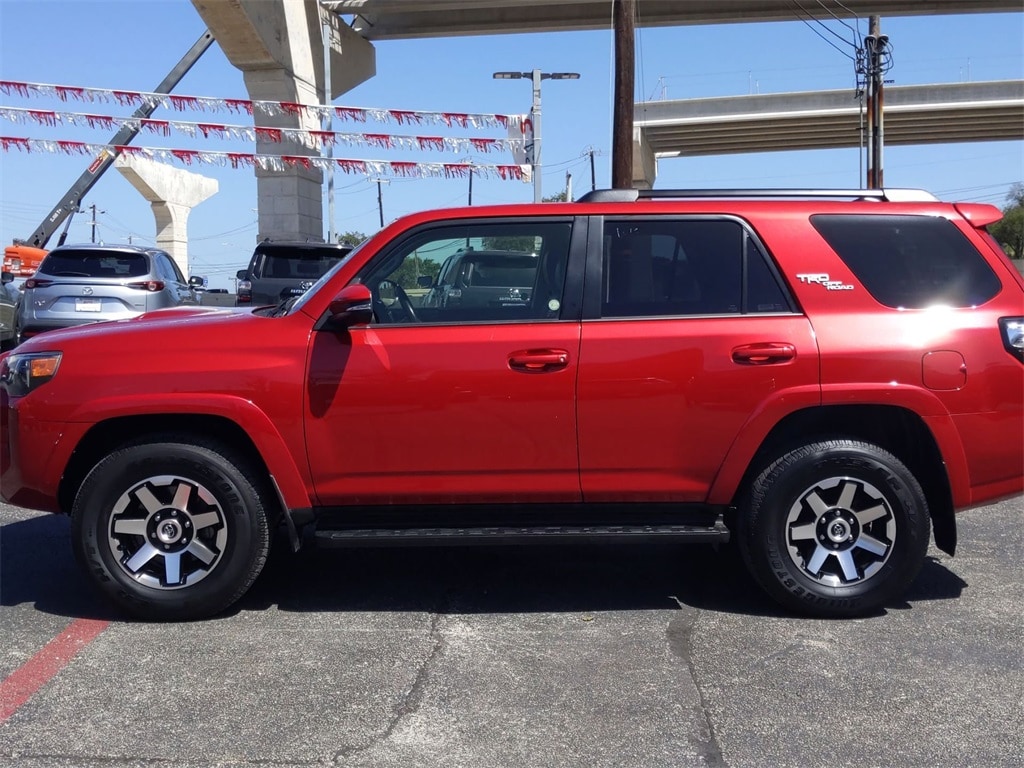 Thumbnail: 2024 Toyota 4Runner - 10