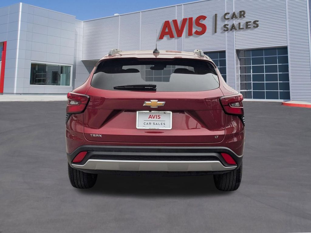 Thumbnail: 2025 Chevrolet Trax - 5