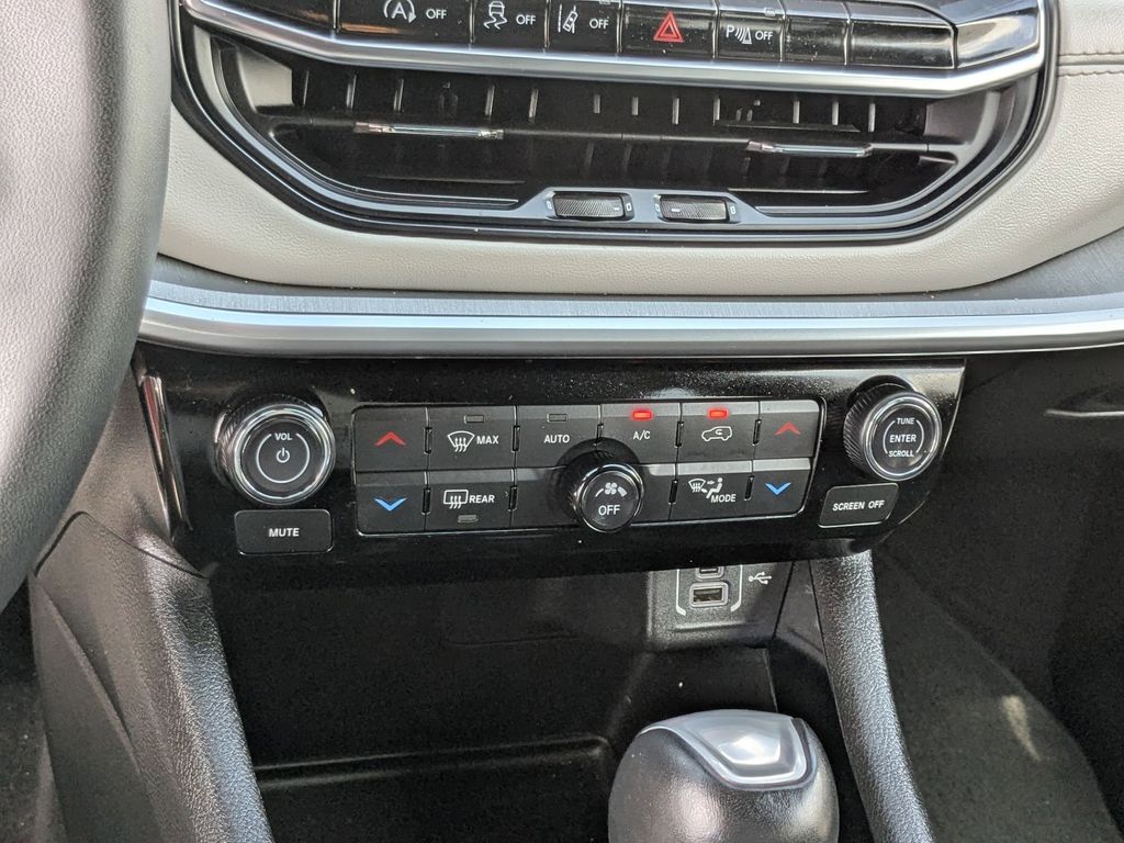 Thumbnail: 2025 Jeep Compass - 22