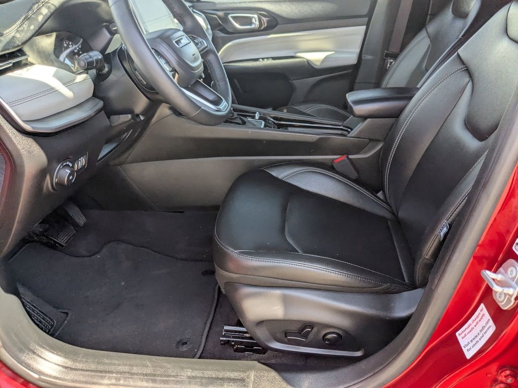 Thumbnail: 2025 Jeep Compass - 11