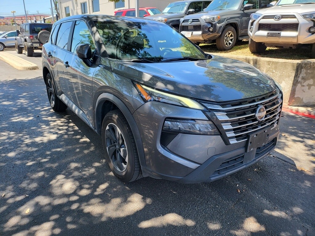 2024 Nissan Rogue SV photo 4