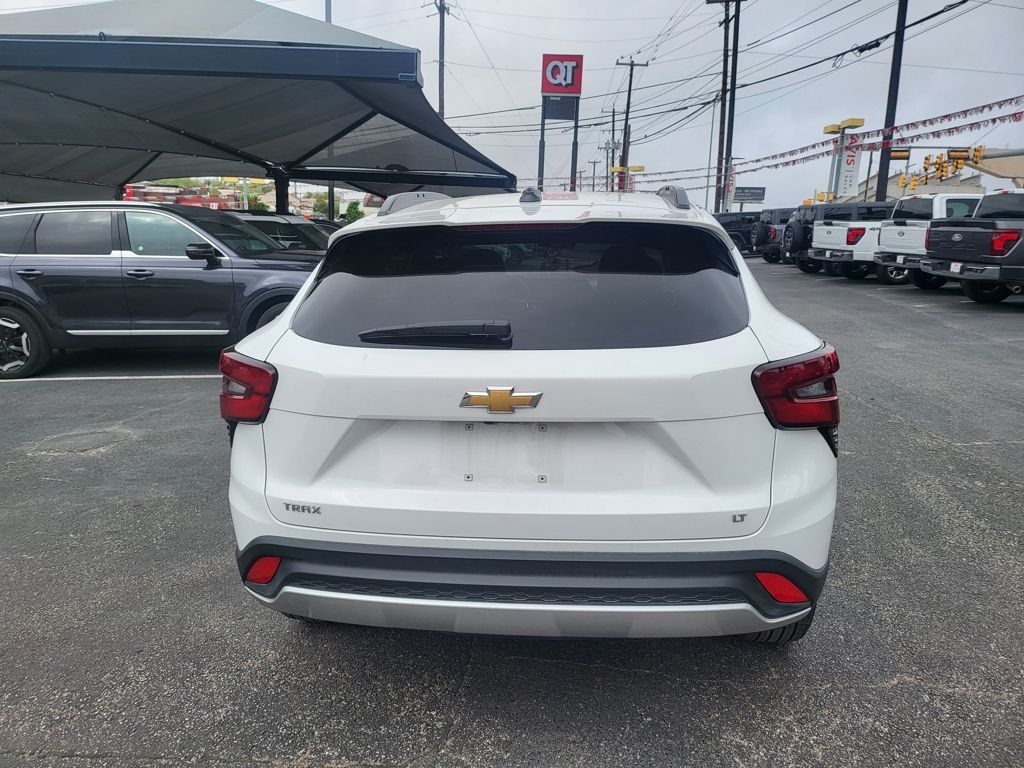 Thumbnail: 2025 Chevrolet Trax - 12