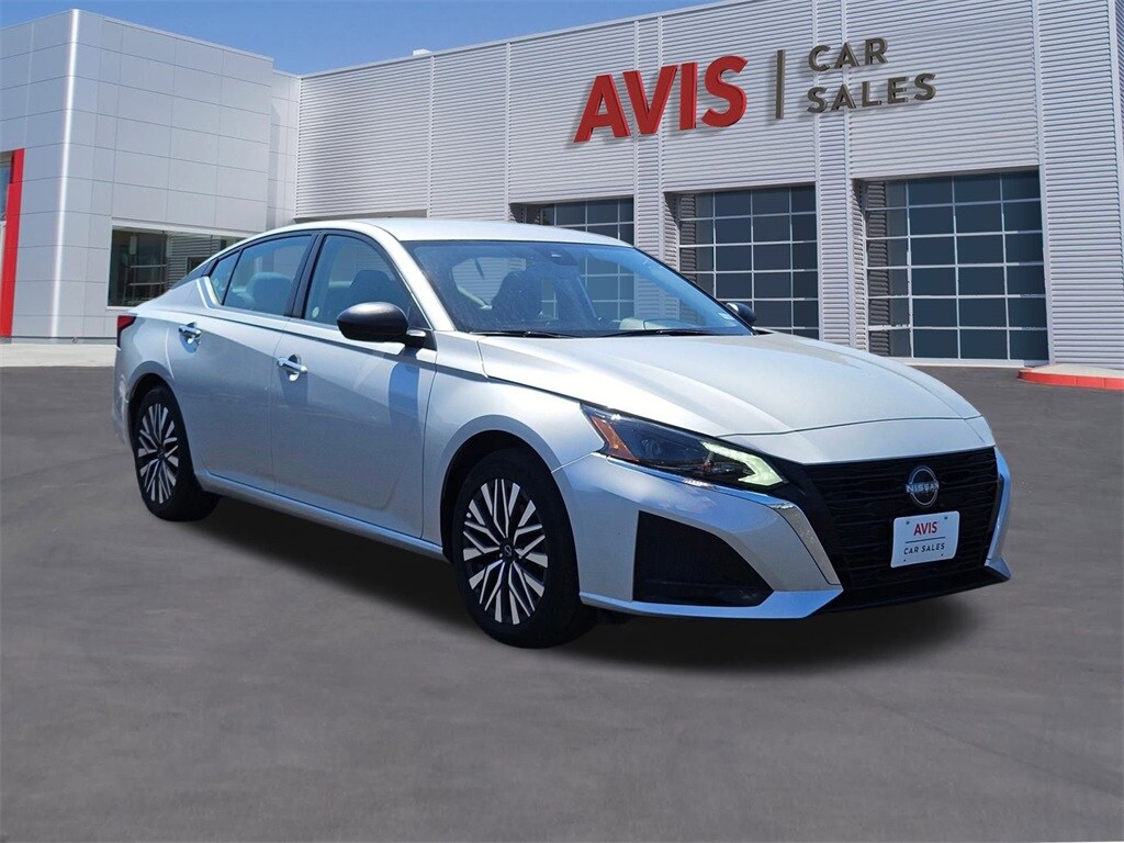 2024 Nissan Altima 2.5 SV photo 3