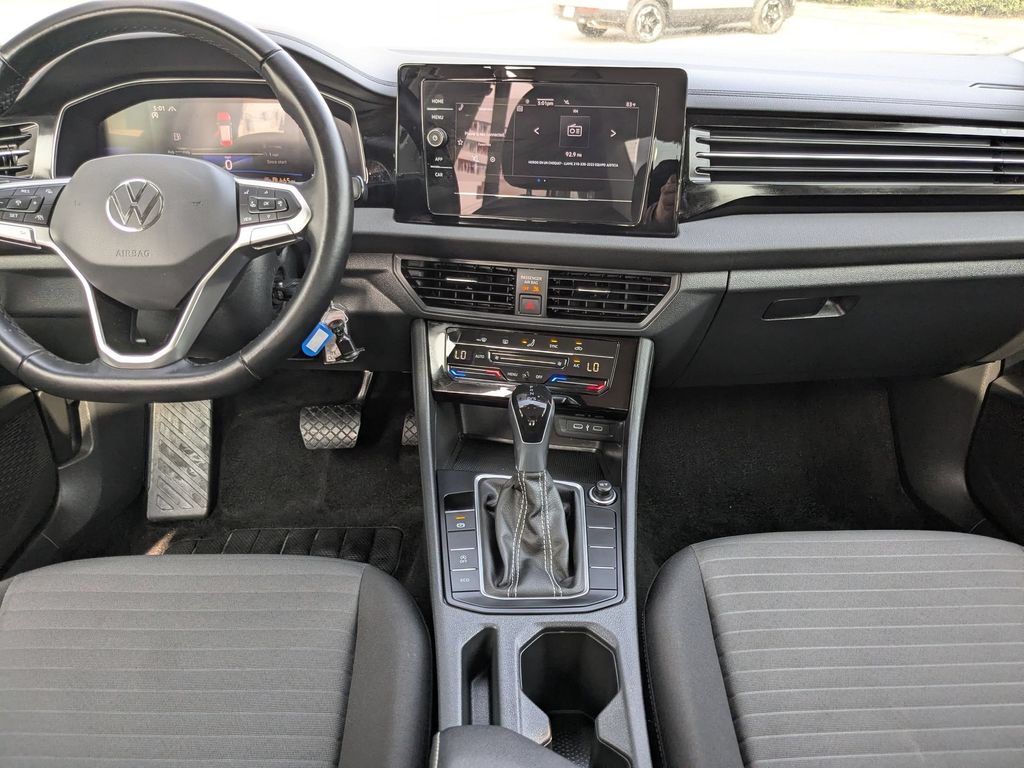 Thumbnail: 2025 Volkswagen Jetta - 23