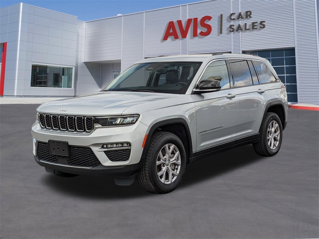 2022 Jeep Grand Cherokee Limited Edition Hero Image