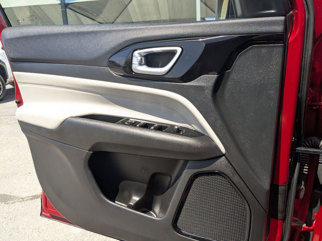 Thumbnail: 2025 Jeep Compass - 16