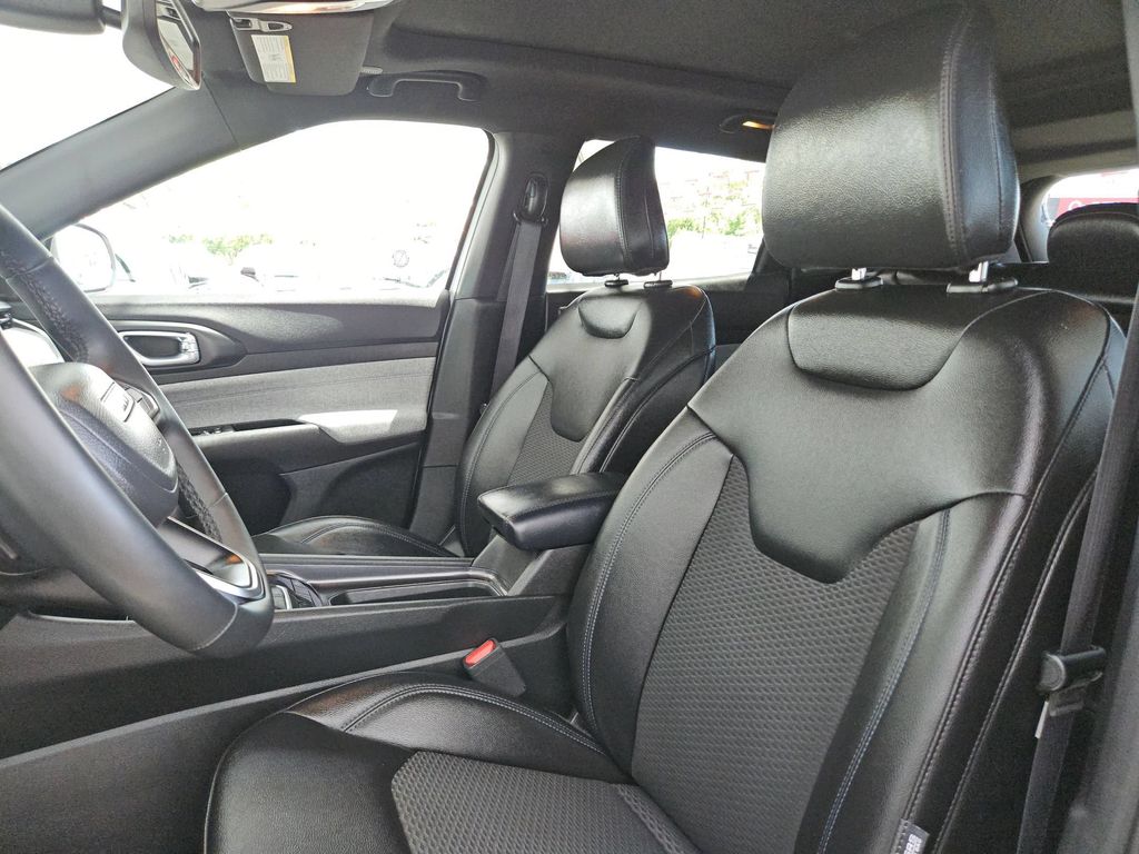 2025 Jeep Compass Latitude - Photo 16