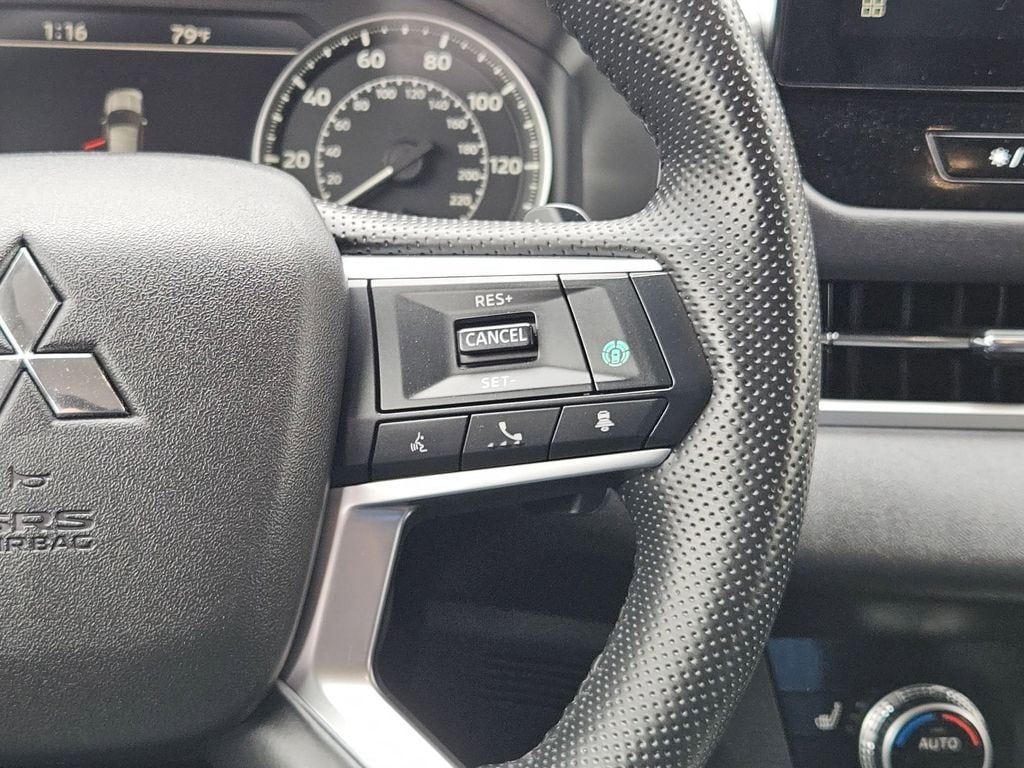 Thumbnail: 2025 Mitsubishi Outlander - 19